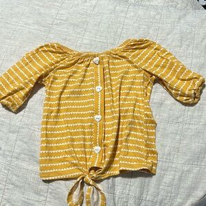 Girl Shirt. Yellow with hearts. Size 5T